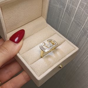 Bague valentino